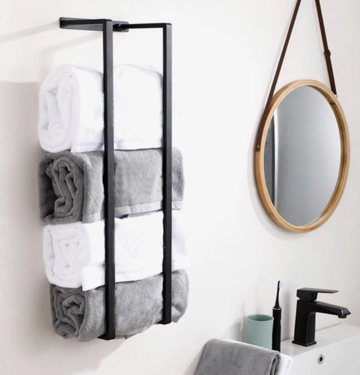 Handdoekrek - 40 Cm - RVS - Handdoekhouder BaderiQ Paris Small - MODEL 2023 - Badkamer Of Toiletruimte - Schroeven Of Plakken - Handdoekenhouders - Handdoekhaak - Rvs Mat Zwart Poedercoating - Small H40xB20xD14 - Ook Beschikbaar In 70 Cm 5 Handdoekrek - 40 Cm - RVS - Handdoekhouder BaderiQ Paris Small - MODEL 2023 - Badkamer Of Toiletruimte - Schroeven Of Plakken - Handdoekenhouders - Handdoekhaak - Rvs Mat Zwart Poedercoating - Small H40xB20xD14 - Ook Beschikbaar In 70 Cm - Afbeelding 5