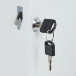 Relaxdays Medicijnkastje Afsluitbaar - Medicatiekastje - Badkamerkast Medicijnen - Wit 17 Relaxdays Medicijnkastje Afsluitbaar - Medicatiekastje - Badkamerkast Medicijnen - Wit -Merkloos Verkoop 1191x1200 11