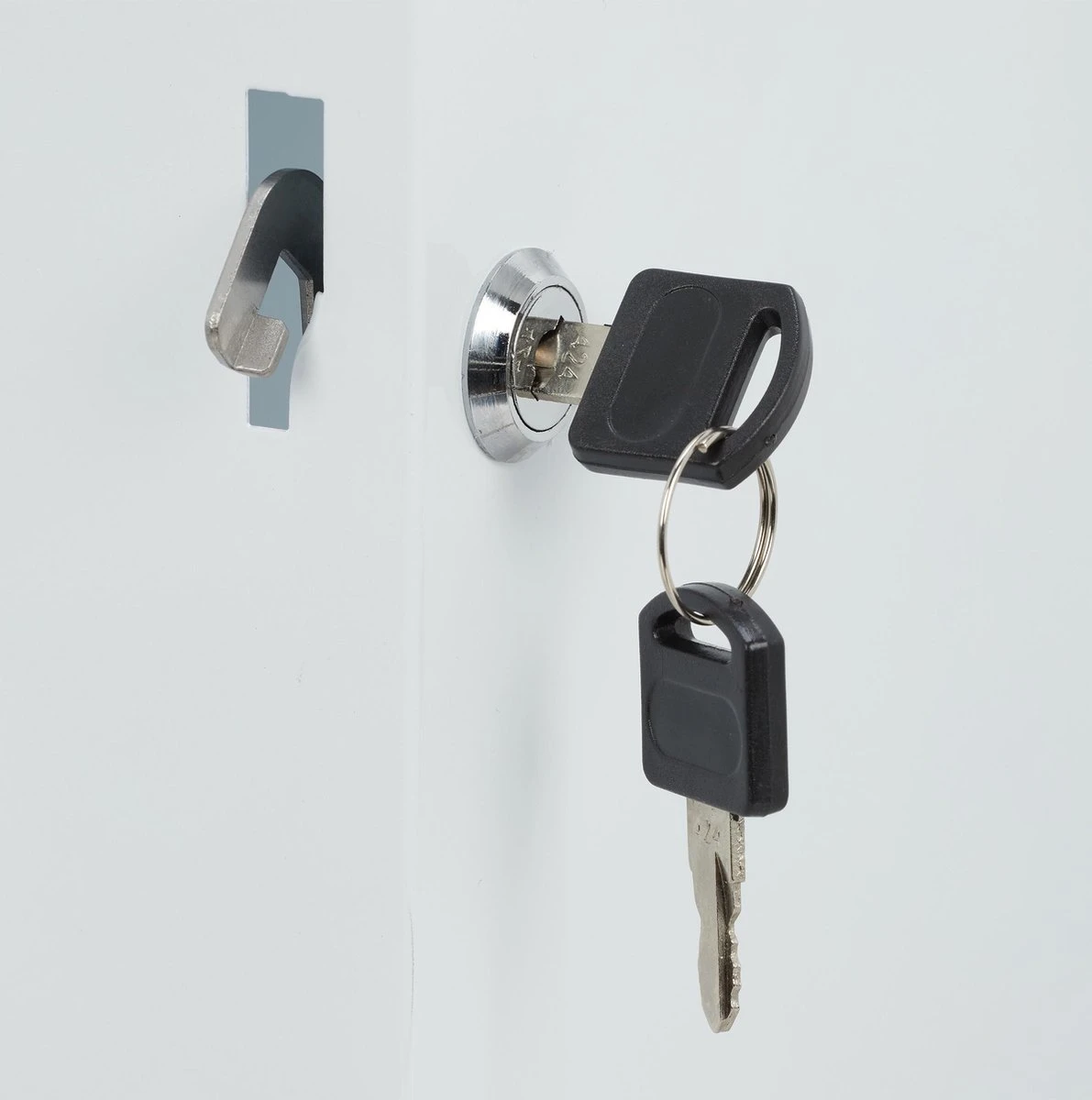 Relaxdays Medicijnkastje Afsluitbaar - Medicatiekastje - Badkamerkast Medicijnen - Wit 8 Relaxdays Medicijnkastje Afsluitbaar - Medicatiekastje - Badkamerkast Medicijnen - Wit - Afbeelding 8