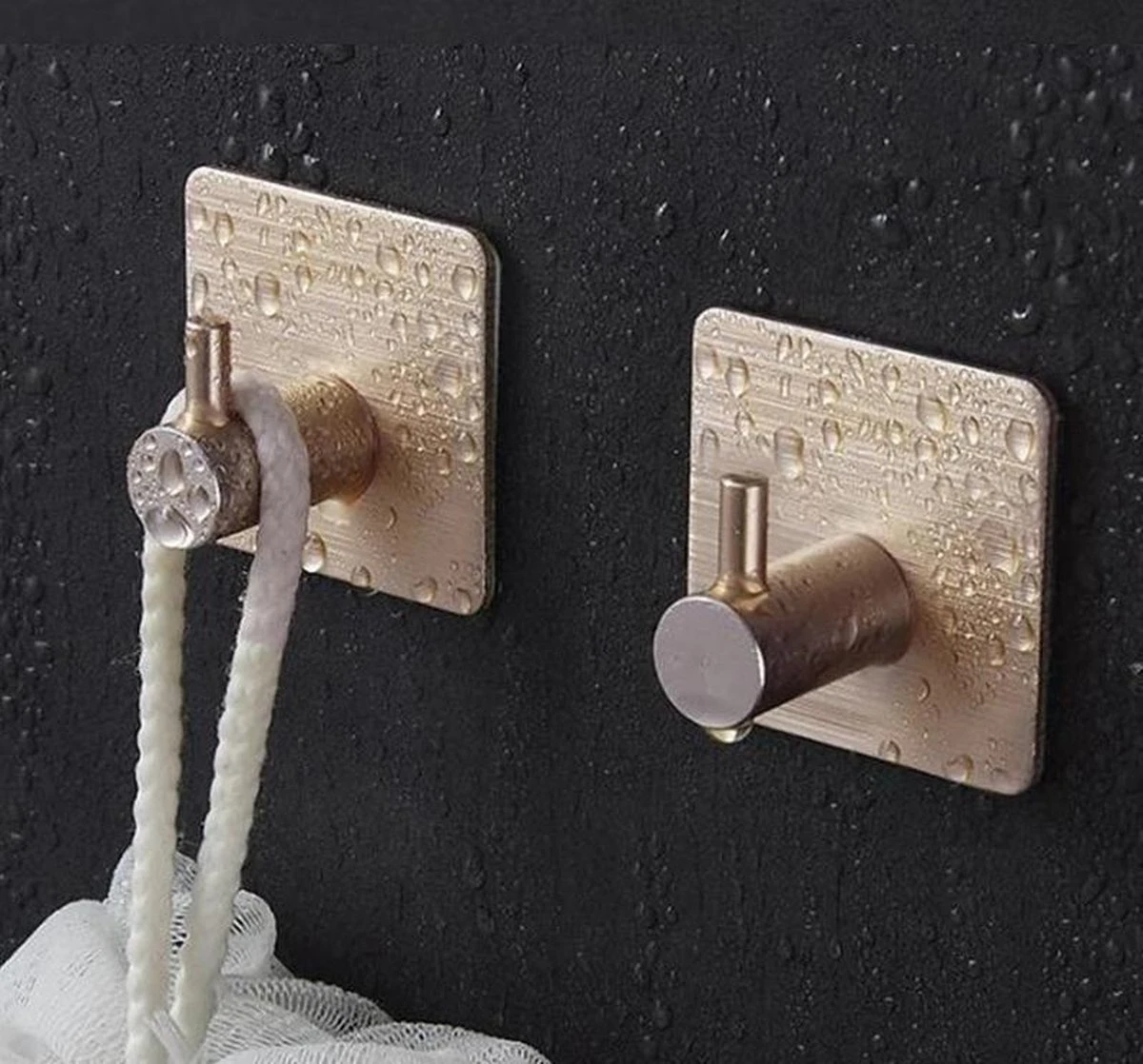 Merkloos Zelfklevende Handdoekhaakjes - Set Van 4 - Goud Kleurig - Voor Badkamer Of Keuken | Handdoekhaakjes Rvs | Handdoekhaakjes Goud Zelfklevend | Handdoekhaak Goud | Handdoek 2 Merkloos Zelfklevende Handdoekhaakjes - Set Van 4 - Goud Kleurig - Voor Badkamer Of Keuken | Handdoekhaakjes Rvs | Handdoekhaakjes Goud Zelfklevend | Handdoekhaak Goud | Handdoek - Afbeelding 2