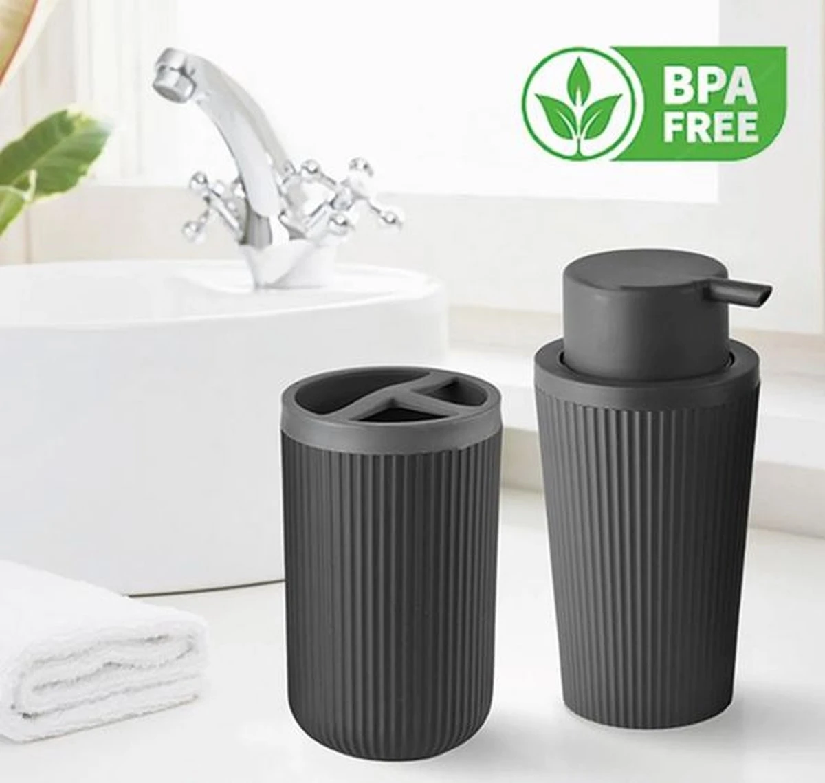 Badkamer Set - 5 Accessoires - Tandenborstelhouder - Zeepdispenser - WC Borstel - Zeepbakje - ZWART - Kayslus 2 Badkamer Set - 5 Accessoires - Tandenborstelhouder - Zeepdispenser - WC Borstel - Zeepbakje - ZWART - Kayslus - Afbeelding 2