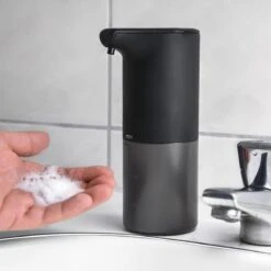 MikaMax Automatische Zeepdispenser - Zeeppompje - Oplaadbaar - Foam Technologie - Infrarood Sensor - Mat Zwart - 350ml 11 MikaMax Automatische Zeepdispenser - Zeeppompje - Oplaadbaar - Foam Technologie - Infrarood Sensor - Mat Zwart - 350ml -Merkloos Verkoop 1200x1200 146