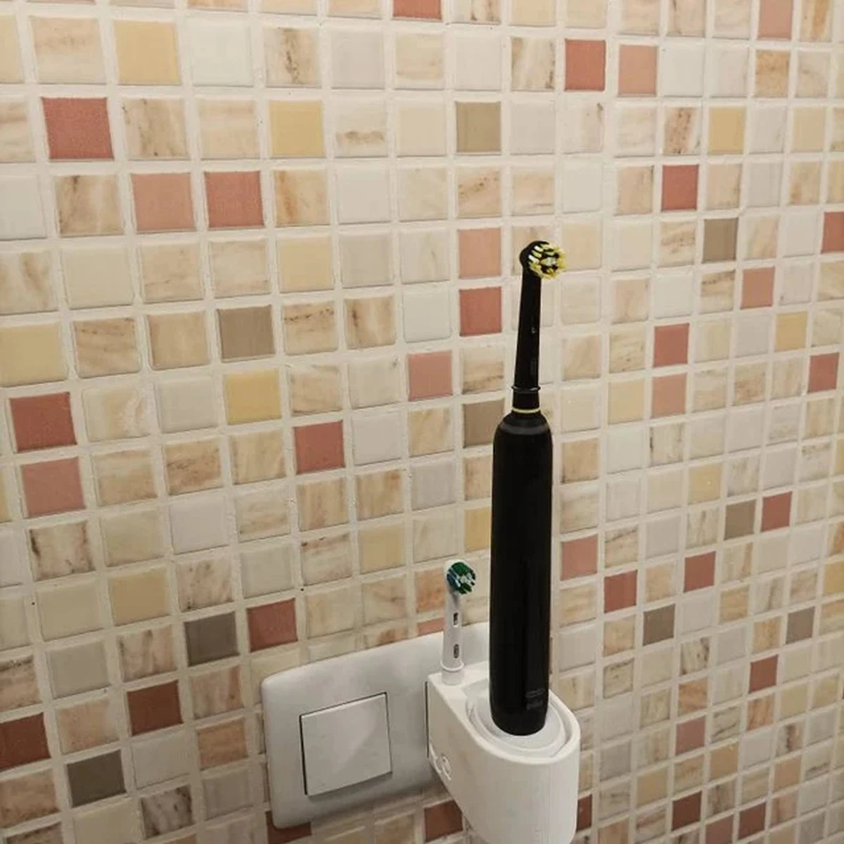 Plugware Oral-B Elektrische Tandenborstelhouder- Opzetborstelhouder - Zwart - Kabelloos Opladen - Badkamer Accessoires - Zonder Boren 10 Plugware Oral-B Elektrische Tandenborstelhouder- Opzetborstelhouder - Zwart - Kabelloos Opladen - Badkamer Accessoires - Zonder Boren - Afbeelding 10