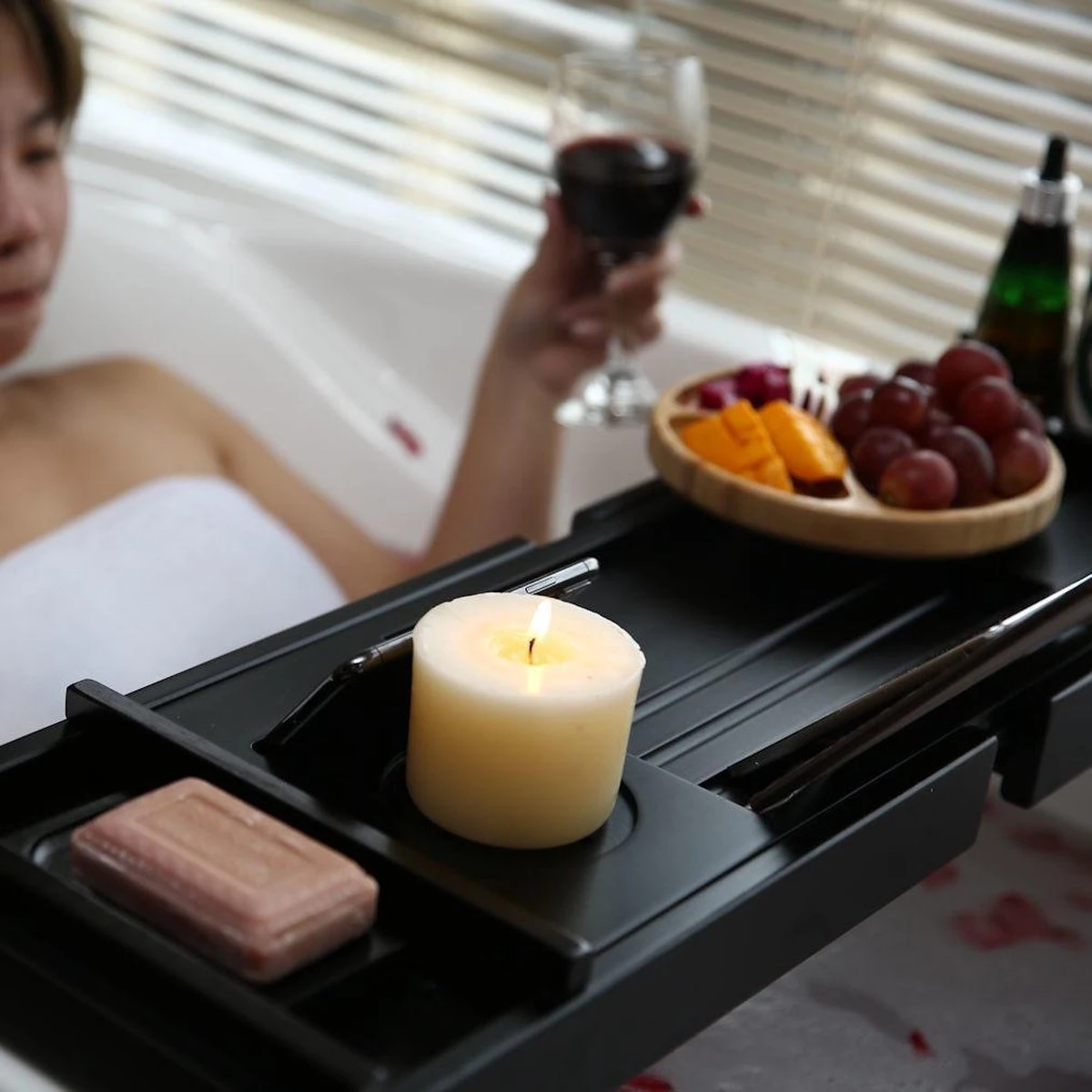 Merkloos Decopatent® Badplank - Uitschuifbaar 75 -> 110 Cm - Verstelbaar Bamboe Badrekje Voor In Bad - Boekenhouder - Tablethouder - Zwart 3 Merkloos Decopatent® Badplank - Uitschuifbaar 75 -> 110 Cm - Verstelbaar Bamboe Badrekje Voor In Bad - Boekenhouder - Tablethouder - Zwart - Afbeelding 3