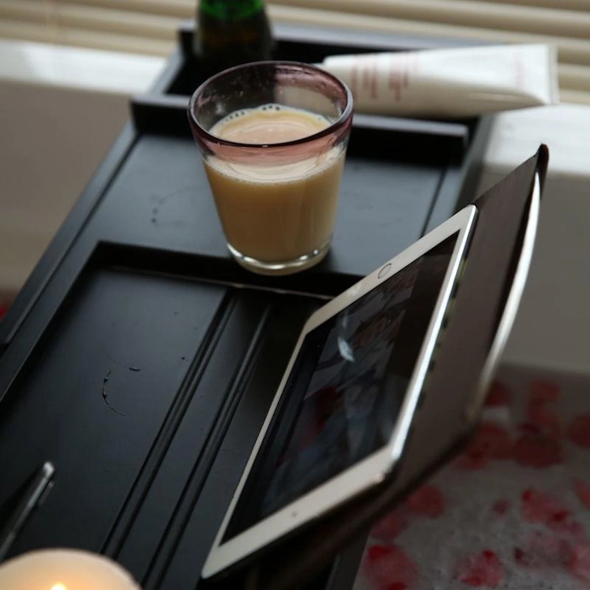 Merkloos Decopatent® Badplank - Uitschuifbaar 75 -> 110 Cm - Verstelbaar Bamboe Badrekje Voor In Bad - Boekenhouder - Tablethouder - Zwart 9 Merkloos Decopatent® Badplank - Uitschuifbaar 75 -> 110 Cm - Verstelbaar Bamboe Badrekje Voor In Bad - Boekenhouder - Tablethouder - Zwart - Afbeelding 9