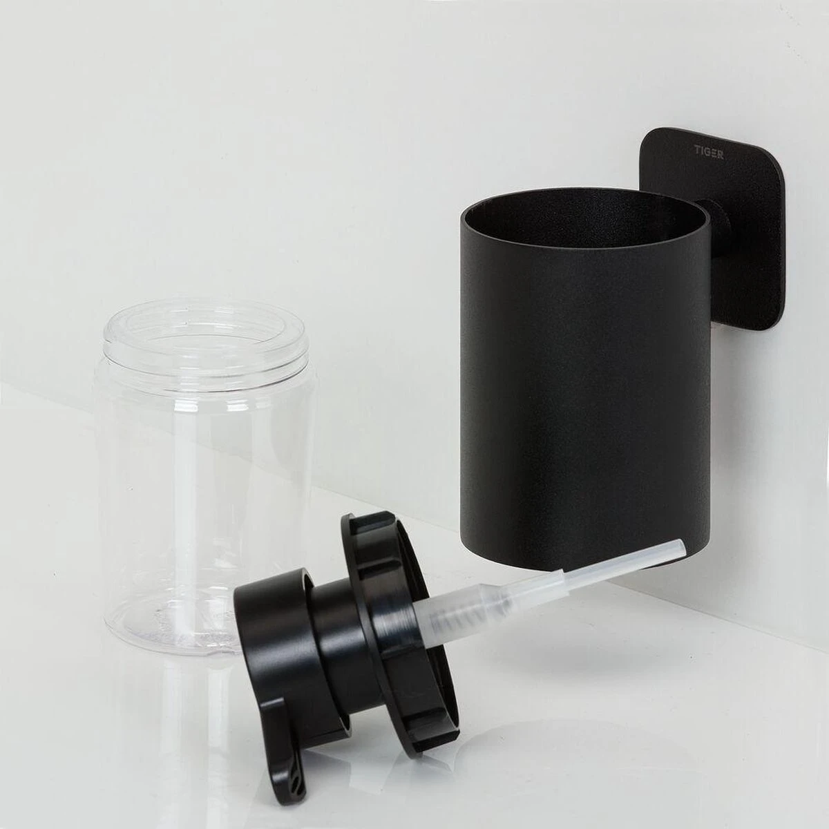 Tiger Colar - Zeepdispenser 180 Ml - Zwart 9 Tiger Colar - Zeepdispenser 180 Ml - Zwart - Afbeelding 9