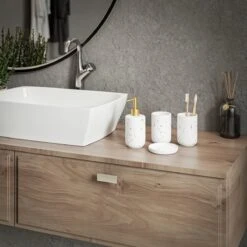 Selotus® Badkamer Set Van 4 – Badkamer Accessoires – Zeepdispenser – Dispenser - Tandenborstelhouder – Zeepbakje – Zeephouder – Vrijstaand – Planchet - Zeeppompje - – Wit Goud 5 Selotus® Badkamer Set Van 4 – Badkamer Accessoires – Zeepdispenser – Dispenser - Tandenborstelhouder – Zeepbakje – Zeephouder – Vrijstaand – Planchet - Zeeppompje - – Wit Goud -Merkloos Verkoop 1200x1200 1956