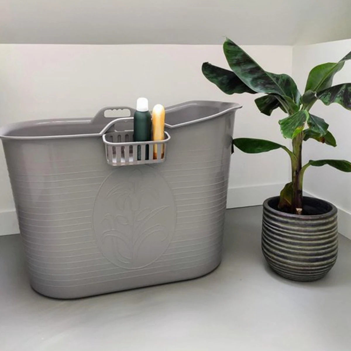 Zitbad Voor Volwassenen – 200L – Bath Bucket – Met Bruisballen – Grijs 4 Zitbad Voor Volwassenen – 200L – Bath Bucket – Met Bruisballen – Grijs - Afbeelding 4