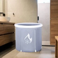 Zitbad Voor Volwassenen - Bath Bucket - Ijsbad - Ice Bath - Inklapbaar Bad - Wim Hof Methode - Opblaasbaarbad - Inclusief Voetpomp - Inclusief Ingebouwd Zitkussen - Grijs 11 Zitbad Voor Volwassenen - Bath Bucket - Ijsbad - Ice Bath - Inklapbaar Bad - Wim Hof Methode - Opblaasbaarbad - Inclusief Voetpomp - Inclusief Ingebouwd Zitkussen - Grijs -Merkloos Verkoop 1200x1200 2705
