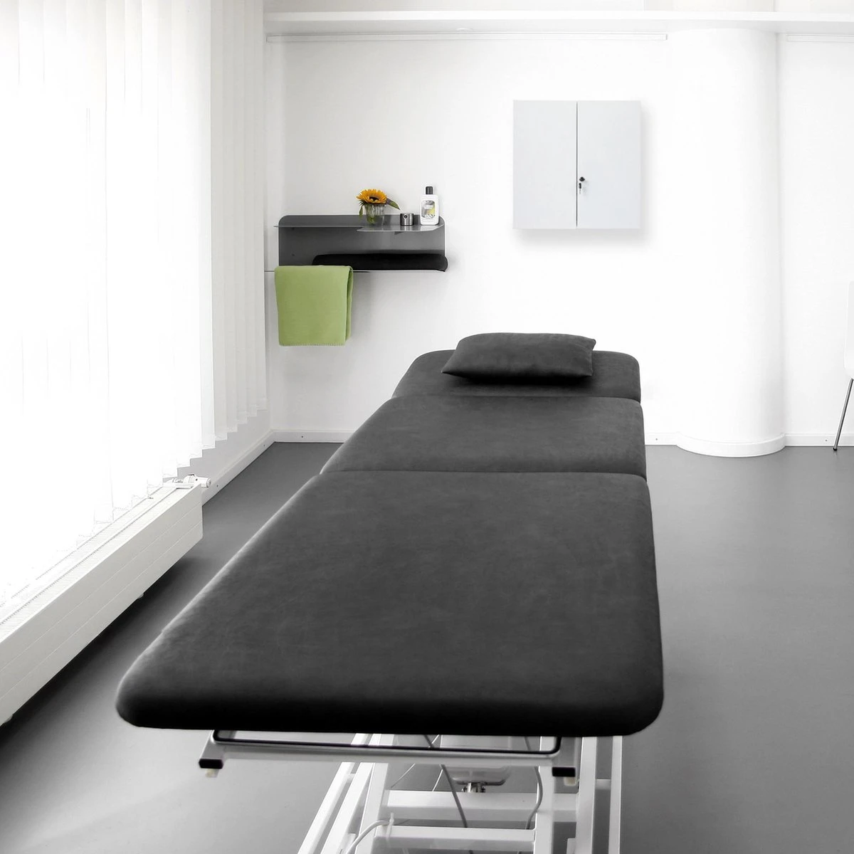 Relaxdays Medicijnkastje Afsluitbaar - Medicatiekastje - Badkamerkast Medicijnen - Wit 7 Relaxdays Medicijnkastje Afsluitbaar - Medicatiekastje - Badkamerkast Medicijnen - Wit - Afbeelding 7