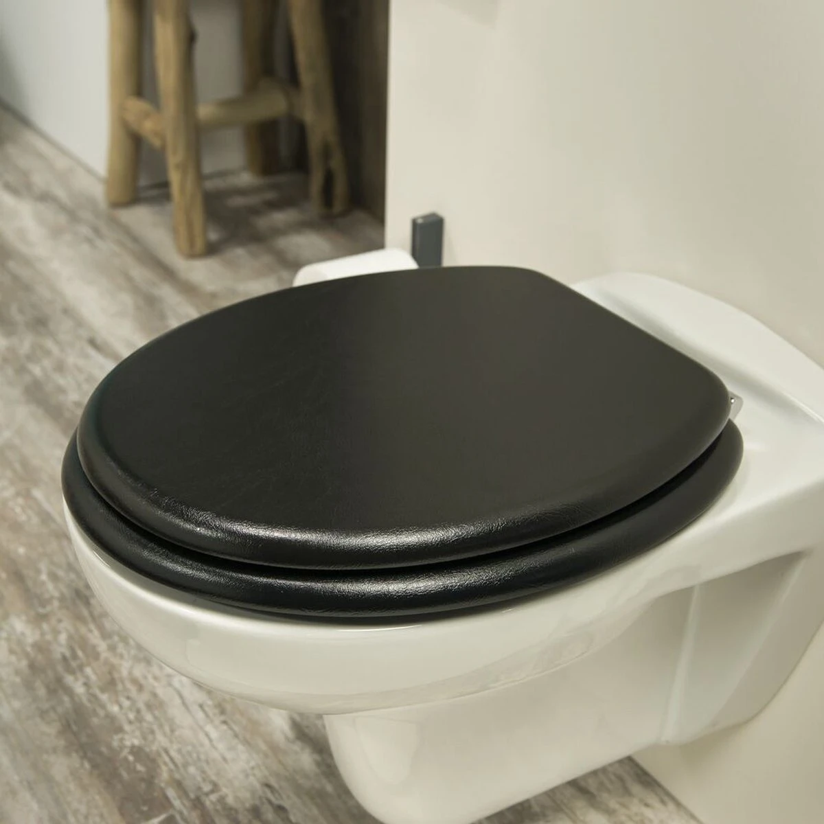 Tiger Leatherlook - Toiletbril - WC Bril - MDF - Zwart 4 Tiger Leatherlook - Toiletbril - WC Bril - MDF - Zwart - Afbeelding 4