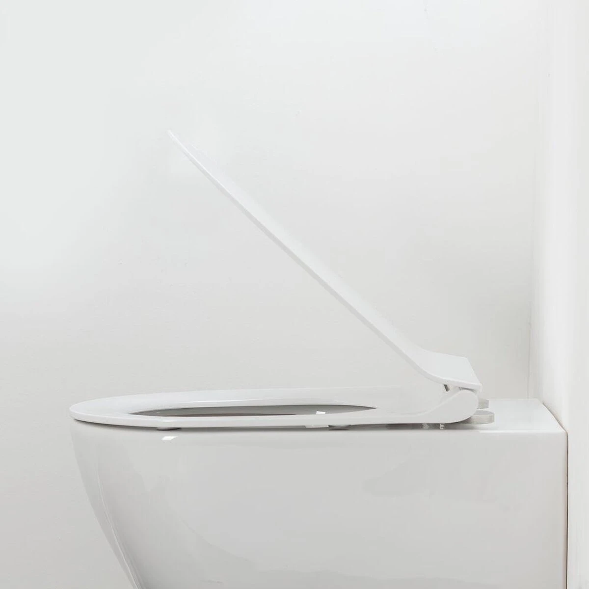 Tiger Veiros - Toiletbril - WC Bril - Thermoplast - Wit 7 Tiger Veiros - Toiletbril - WC Bril - Thermoplast - Wit - Afbeelding 7