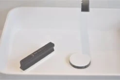 Bearos Baardbar - Zwart - Baardhaar Opruimen - Schoonmaken - Badkamer Accessoire - Baard Accessoire - Opruimen Badkamer - Zelfverzorging Voor Een Man - Hygiëne - Cadeau 10 Bearos Baardbar - Zwart - Baardhaar Opruimen - Schoonmaken - Badkamer Accessoire - Baard Accessoire - Opruimen Badkamer - Zelfverzorging Voor Een Man - Hygiëne - Cadeau -Merkloos Verkoop 1200x798 2