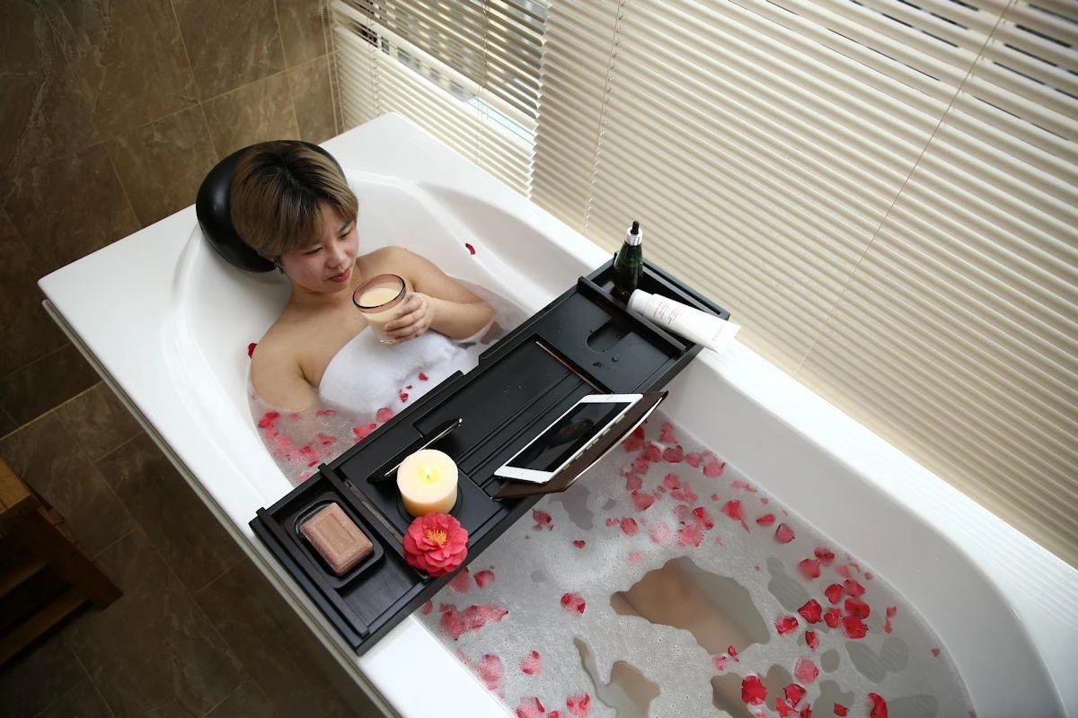 Merkloos Decopatent® Badplank - Uitschuifbaar 75 -> 110 Cm - Verstelbaar Bamboe Badrekje Voor In Bad - Boekenhouder - Tablethouder - Zwart 6 Merkloos Decopatent® Badplank - Uitschuifbaar 75 -> 110 Cm - Verstelbaar Bamboe Badrekje Voor In Bad - Boekenhouder - Tablethouder - Zwart - Afbeelding 6