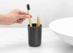 Brabantia ReNew Tandenborstelhouder - Met Inzet - Dark Grey 15 Brabantia ReNew Tandenborstelhouder - Met Inzet - Dark Grey -Merkloos Verkoop 1200x875 3