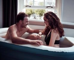 Tubble® Royale Opblaasbaar Ligbad - Blue Lagoon – Opvouwbaar Bad Voor Volwassenen Tot 188cm - IJsbad Wim Hof Methode - Zitbad - 255L 11 Tubble® Royale Opblaasbaar Ligbad - Blue Lagoon – Opvouwbaar Bad Voor Volwassenen Tot 188cm - IJsbad Wim Hof Methode - Zitbad - 255L -Merkloos Verkoop 1200x972 1