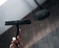 Douchewisser Zwart Met Ophangsysteem- Badkamer Accessoires- Raamwisser- Trekker Douche- Silicone- 21cm X 16cm 18 Douchewisser Zwart Met Ophangsysteem- Badkamer Accessoires- Raamwisser- Trekker Douche- Silicone- 21cm X 16cm -Merkloos Verkoop 1200x987