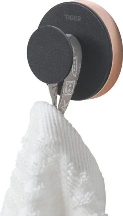 Tiger Urban - Handdoekhaak - 2 Stuks - Zwart - ø 5 Cm - Inclusief 4 Decorringen - Zelfklevend 11 Tiger Urban - Handdoekhaak - 2 Stuks - Zwart - ø 5 Cm - Inclusief 4 Decorringen - Zelfklevend -Merkloos Verkoop 685x1200