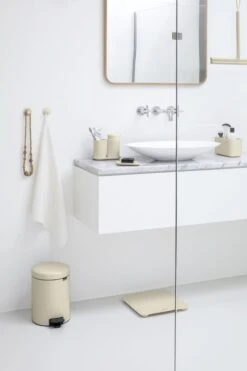 Brabantia ReNew Zeepdispenser - 250 Ml - Soft Beige 11 Brabantia ReNew Zeepdispenser - 250 Ml - Soft Beige -Merkloos Verkoop 799x1200 26