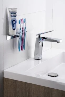 Sagittarius One 40S1 Tandenborstelhouder Chroom | Opzetborstelhouder Zonder Boren | Verchroomd Roestvrij Staal Tandenborstelhouder Hangend | Passend Voor Alle Grote Merken -Merkloos Verkoop 800x1200 35