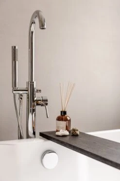 Luxe Badplank Zwart 85 Cm - Badplank Voor In Bad - Eiken Hout - Sterk En Duurzaam Materiaal - Massief Eikenhout - Badrek Zwart 9 Luxe Badplank Zwart 85 Cm - Badplank Voor In Bad - Eiken Hout - Sterk En Duurzaam Materiaal - Massief Eikenhout - Badrek Zwart -Merkloos Verkoop 800x1200 45