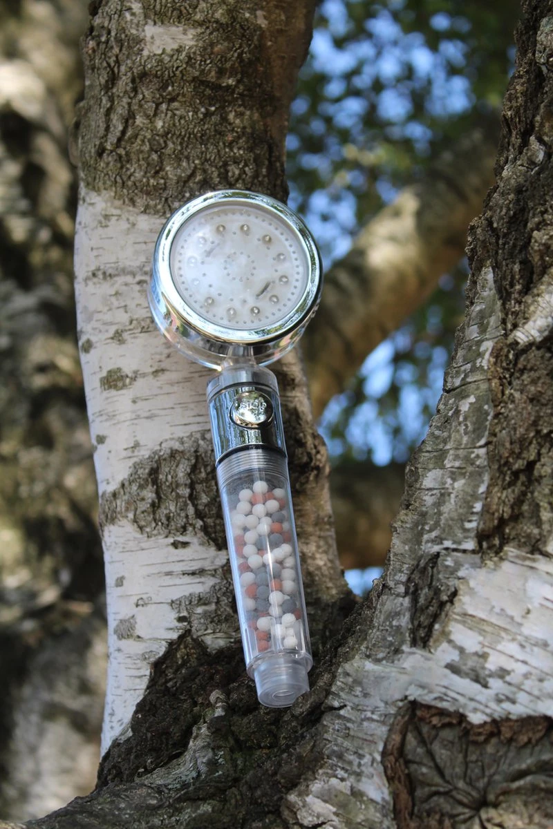 Iridescent Douchekop LED Verlichting – Waterbesparende Douchekop – Hoge Druk Transparant 4 Iridescent Douchekop LED Verlichting – Waterbesparende Douchekop – Hoge Druk Transparant - Afbeelding 4