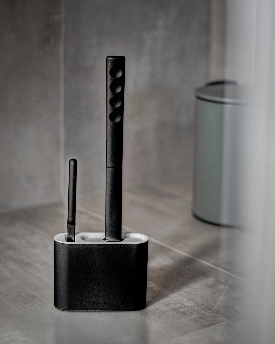 Lopoleis WC Borstel – Toiletborstel – Gesloten Bodem – WC Borstel Met Randreiniger – Siliconen – Zwart – WC Borstel Met Houder – Vrijstaand – Hangend – WC Borstel En Houder 4 Lopoleis WC Borstel – Toiletborstel – Gesloten Bodem – WC Borstel Met Randreiniger – Siliconen – Zwart – WC Borstel Met Houder – Vrijstaand – Hangend – WC Borstel En Houder - Afbeelding 4
