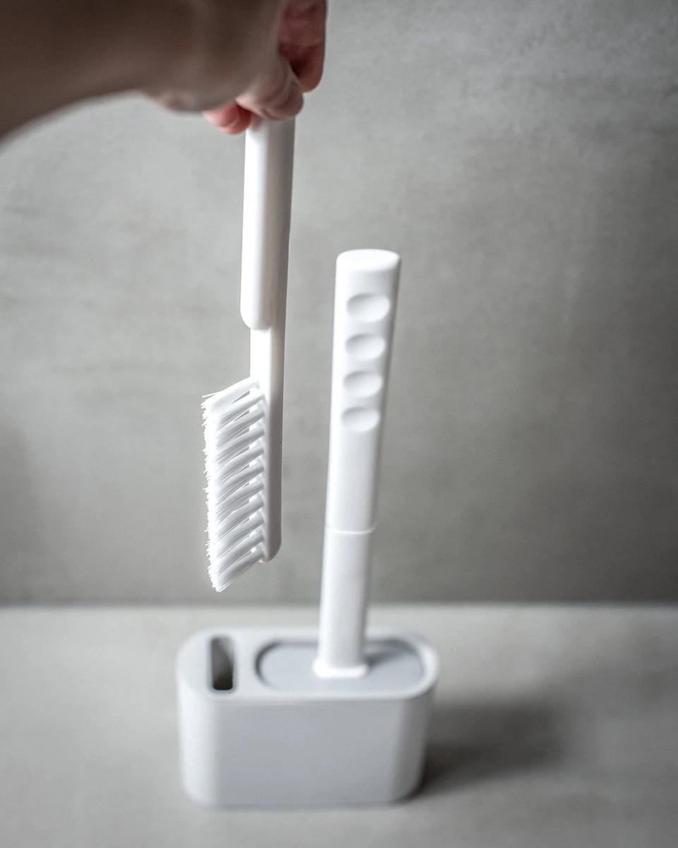 Lopoleis WC Borstel – Toiletborstel – Gesloten Bodem – WC Borstel Met Randreiniger – Siliconen – Grijs – WC Borstel Met Houder – Vrijstaand – Hangend – WC Borstel En Houder 2 Lopoleis WC Borstel – Toiletborstel – Gesloten Bodem – WC Borstel Met Randreiniger – Siliconen – Grijs – WC Borstel Met Houder – Vrijstaand – Hangend – WC Borstel En Houder - Afbeelding 2